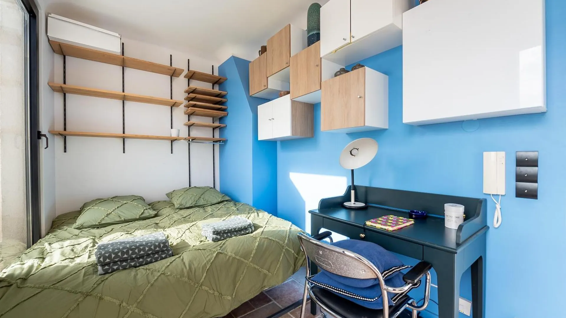 2 Rooms Paris Apartment